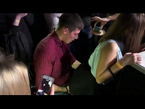 ❤️ Echte seks yn in Russyske nachtclub. 18-jierrich Russysk famke yn 'e anus en fagina neukt yn in nachtclub ❤ Porno op fy.redgast4asset.ru ❌